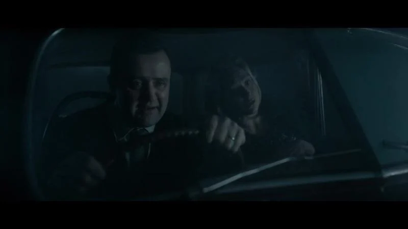 Кадры из сериала Благие знамения (2019)